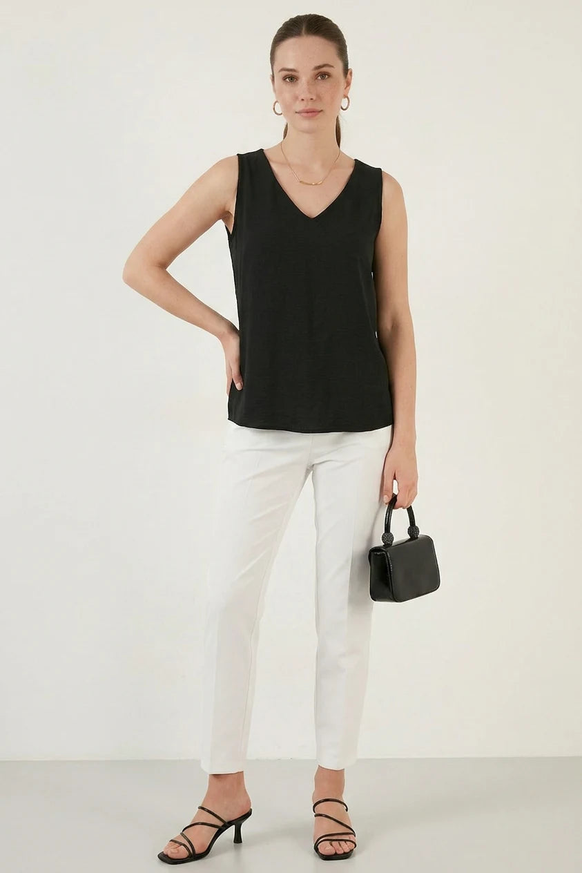 Kadın V Yaka Sıfır Kol Bluz