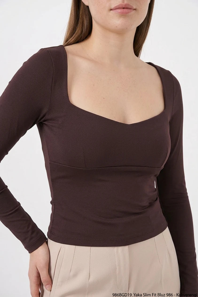 Kadın Kare Yaka Slim Fit Bluz