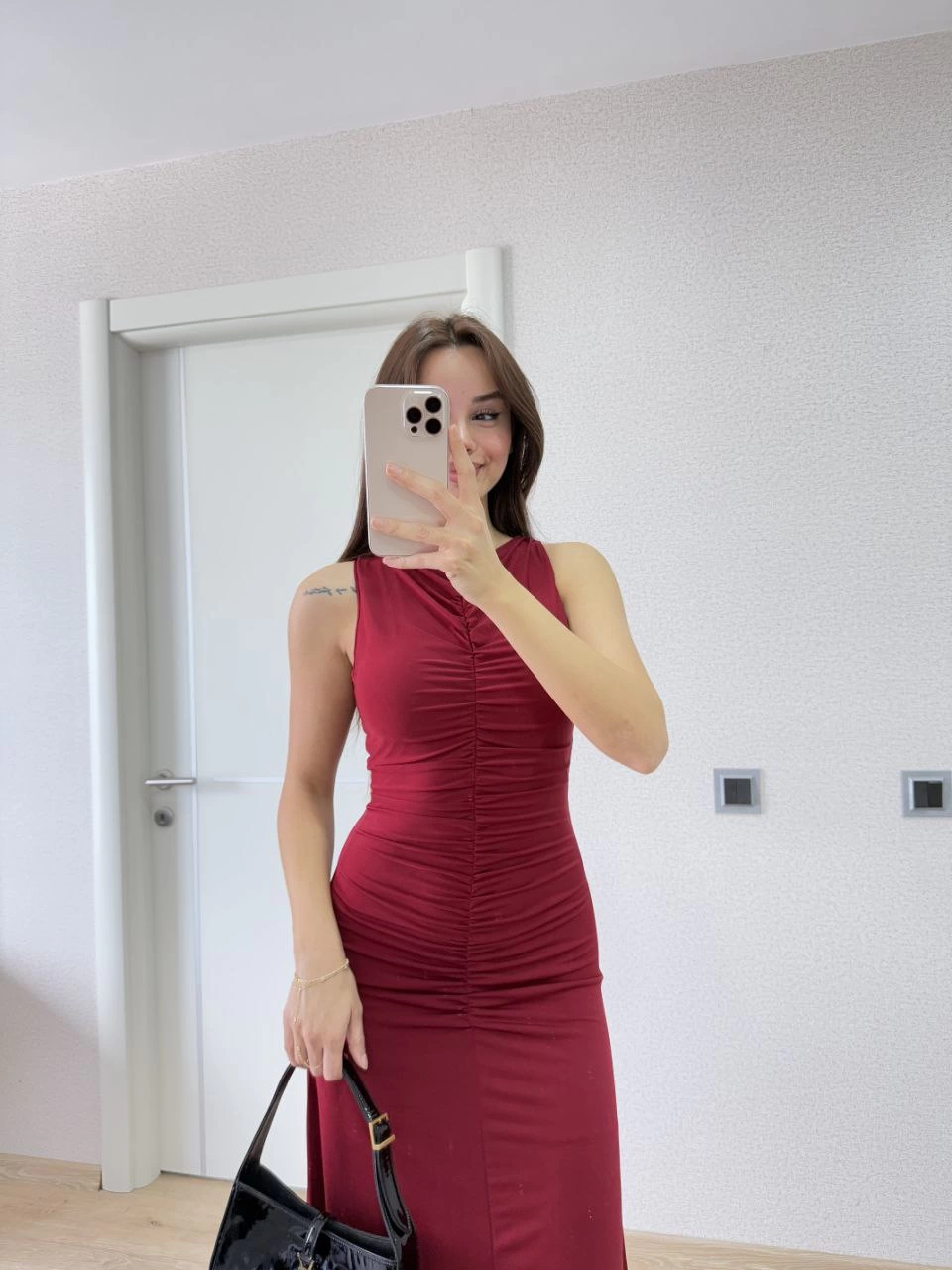 Kırmızı